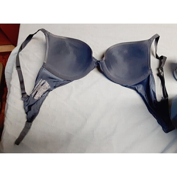 Victoria's Secret Fabulous Plunge Padded Underwire Push Up Bra Size 32C Blue - Picture 9 of 10